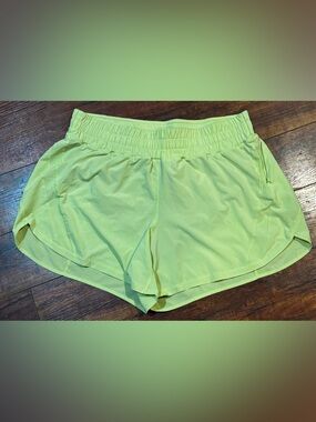 Lululemon Hotty Hot Low Rise Short 2.5" Lined Crispin Green Sz 14